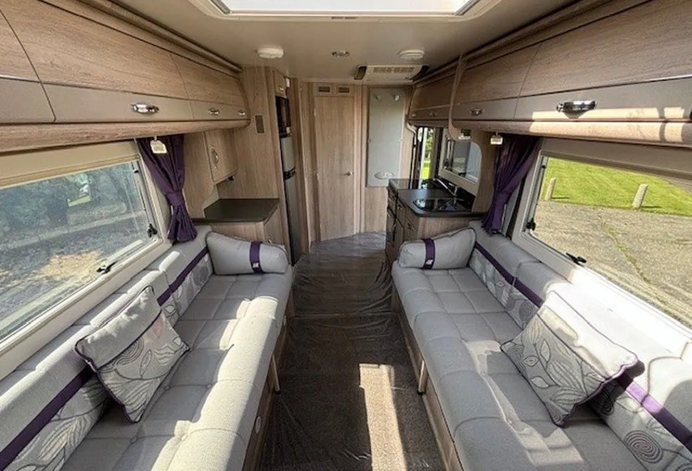 AUTO SLEEPERS  WINCHCOMBE 2021-10-12