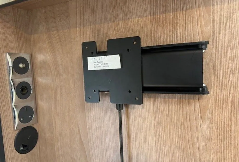 BURSTNER  HARMONY TD744 2018-08-01