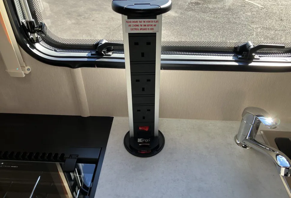 AUTOTRAIL  EXPEDITION C73 2025-03-11