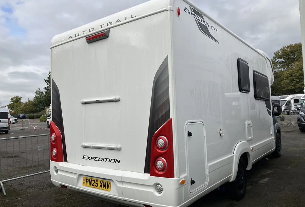 AUTOTRAIL  EXPEDITION C73 2025-03-11