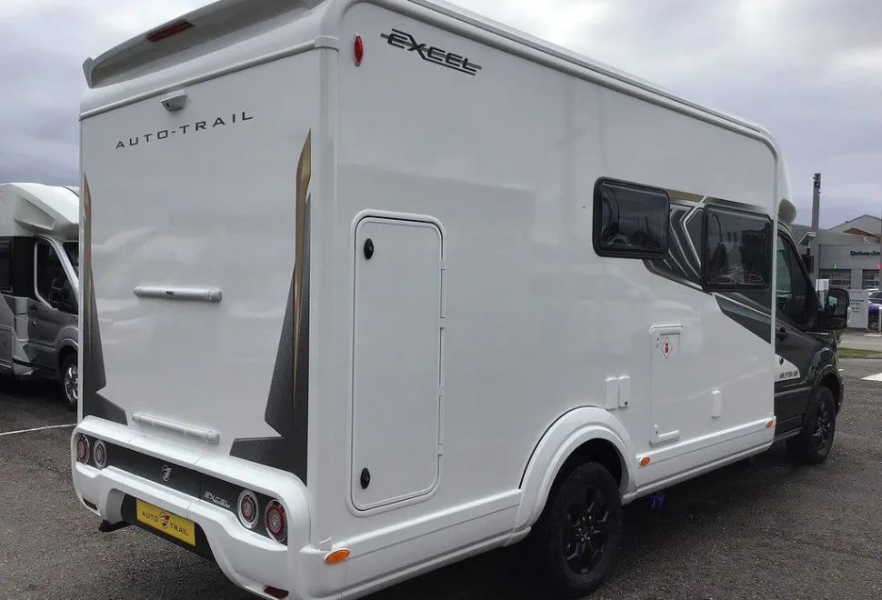 AUTOTRAIL  EXCEL 675 B 