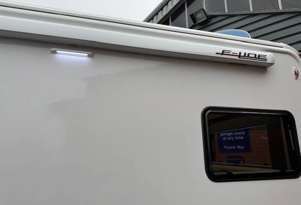 AUTOTRAIL  F-LINE F72 
