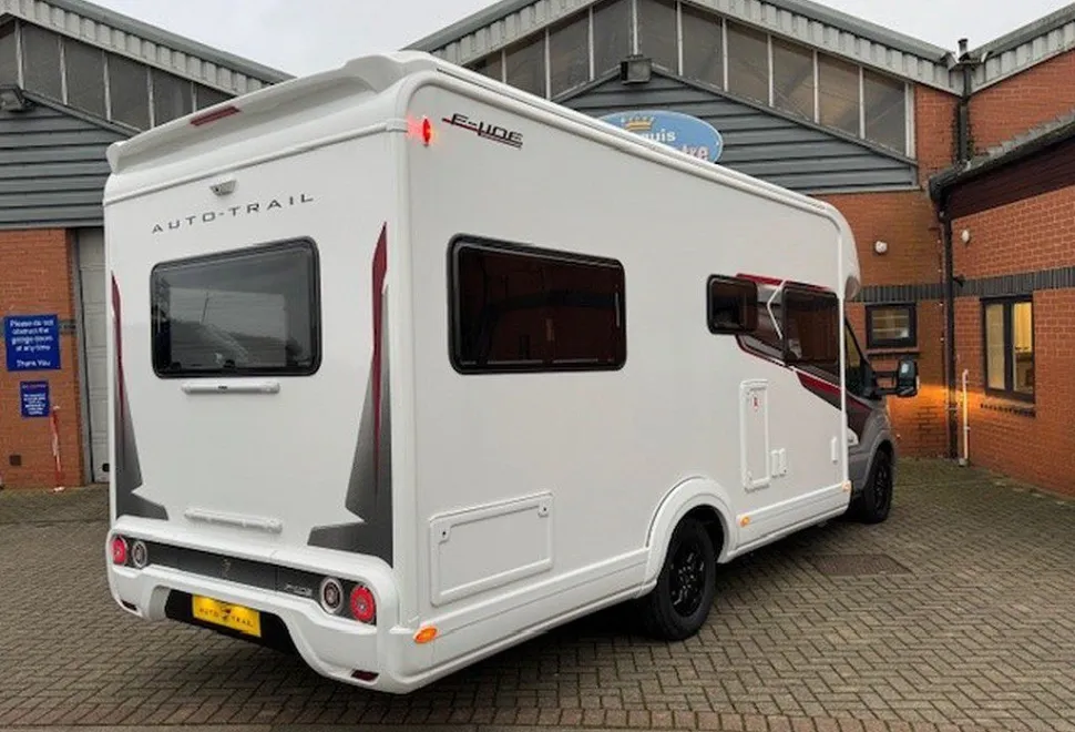 AUTOTRAIL  F-LINE F72 