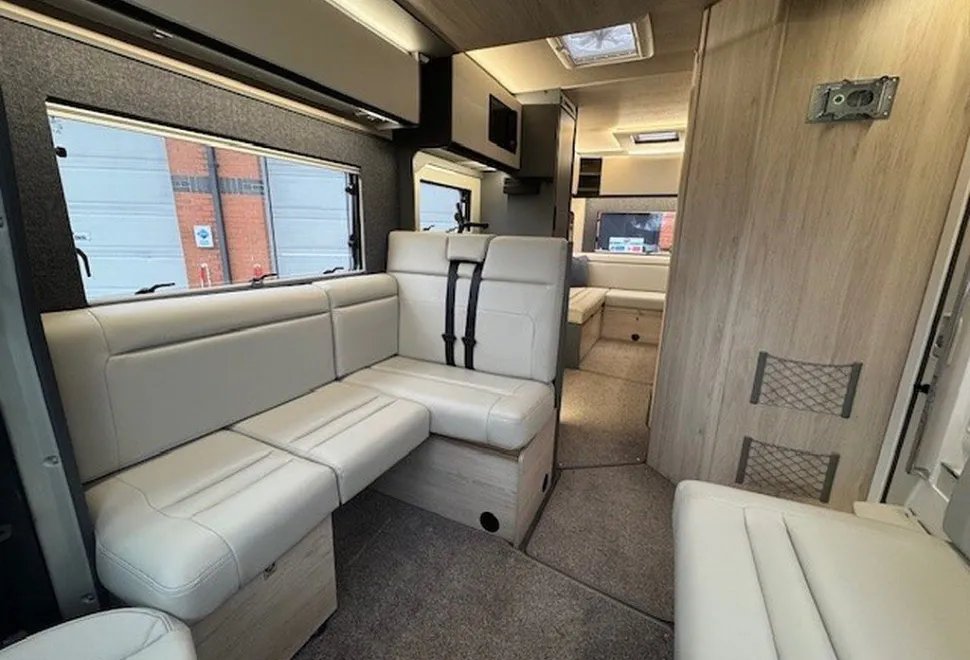AUTOTRAIL  F-LINE F72 