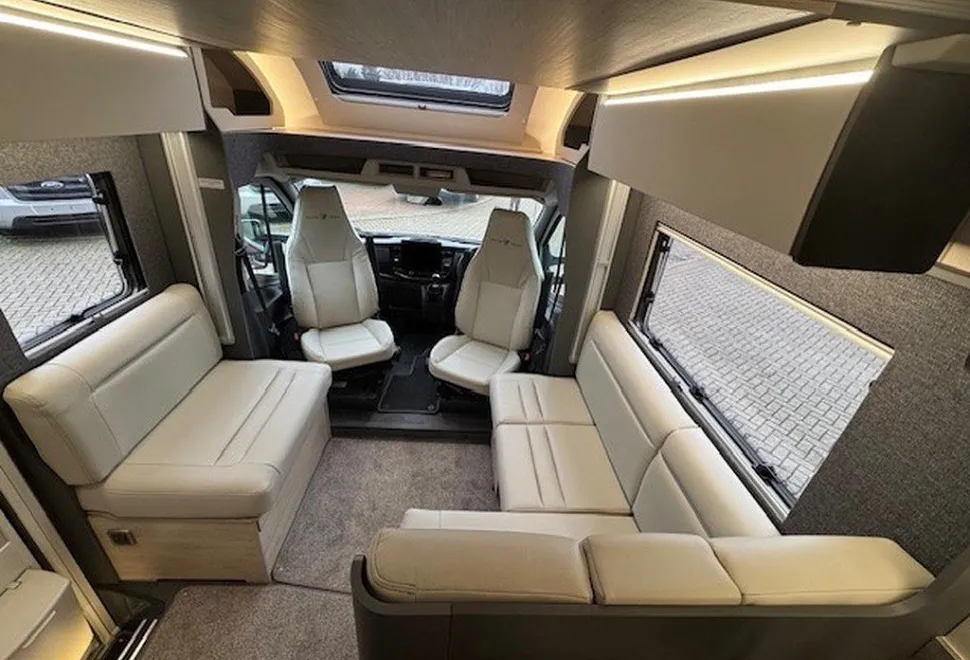 AUTOTRAIL  F-LINE F72 
