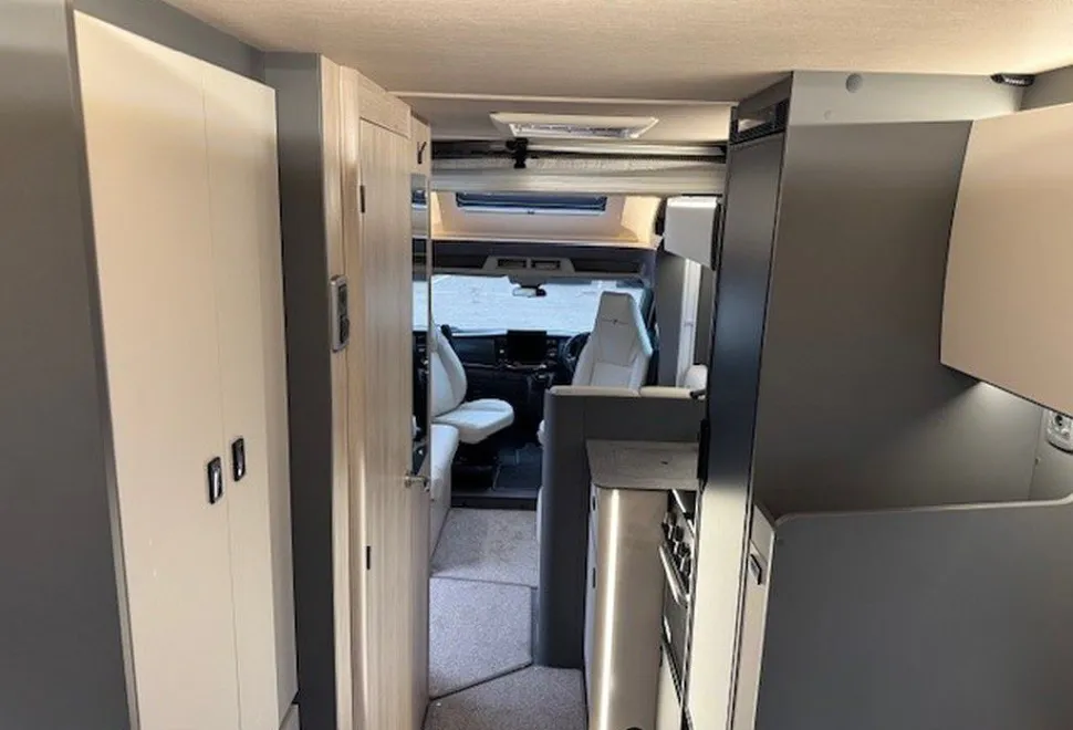 AUTOTRAIL  F-LINE F72 