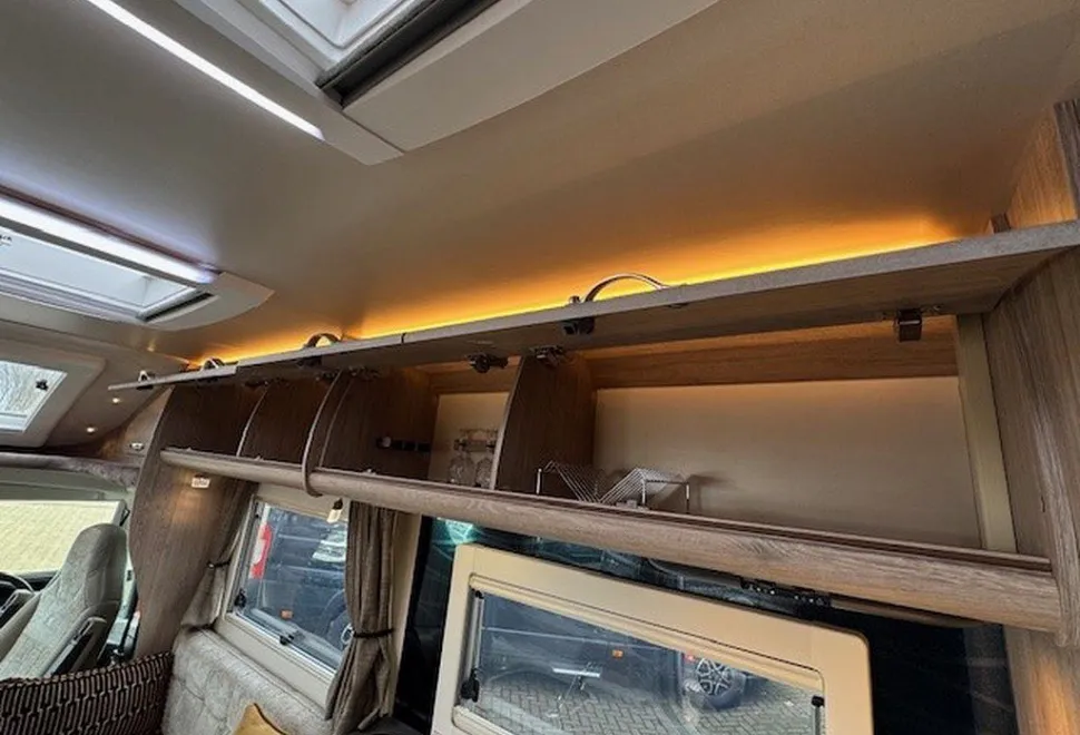 AUTO SLEEPERS  BROADWAY FB 2025-07-19