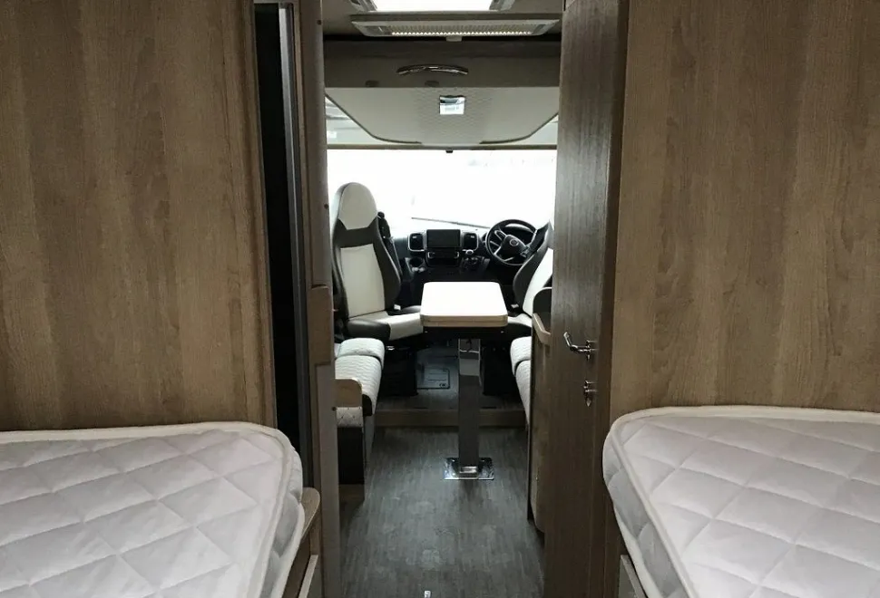 MOBILVETTA  K-YACHT T-LINE 86 2026-03-09