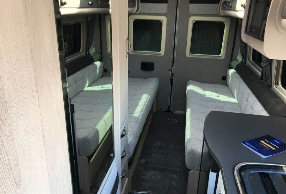 AUTO SLEEPERS  WARWICK XL 2025-09-01