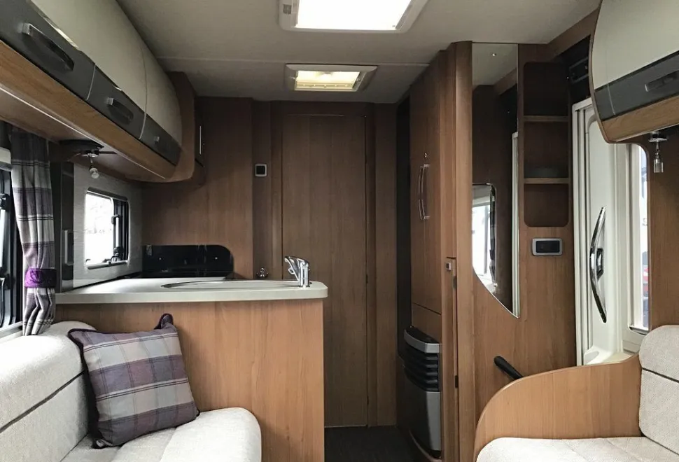 AUTOTRAIL  TRACKER RS LO-LINE 2018-09-26