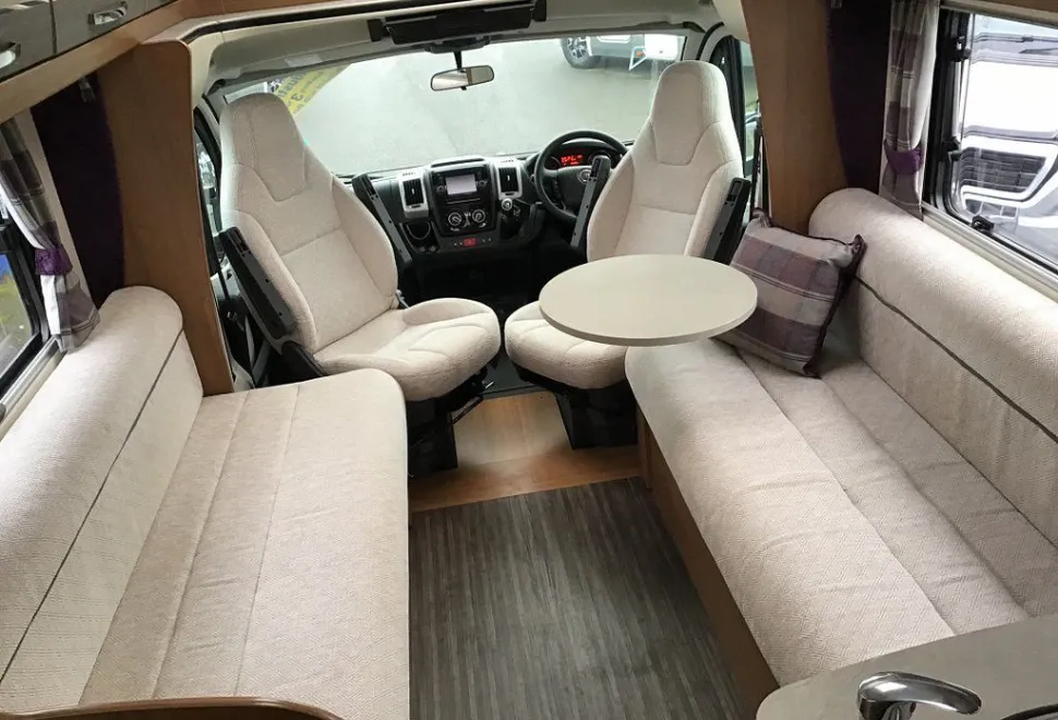 AUTOTRAIL  TRACKER RS LO-LINE 2018-09-26