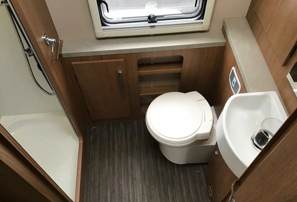 AUTOTRAIL  TRACKER RS LO-LINE 2018-09-26