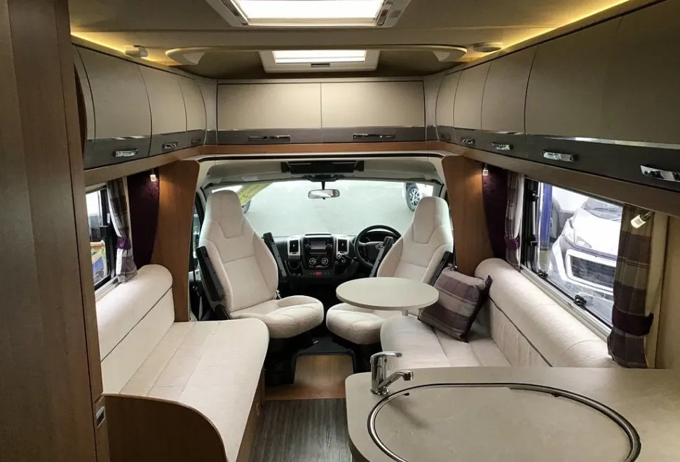 AUTOTRAIL  TRACKER RS LO-LINE 2018-09-26