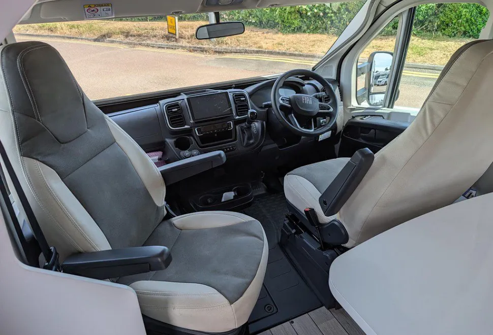 MCLOUIS  FUSION 379 2025-06-26
