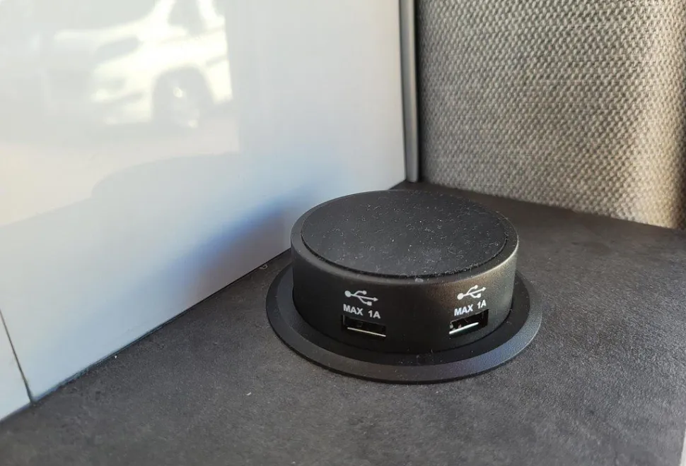 AUTO SLEEPERS  CUSTOM AIR 2025-10-01