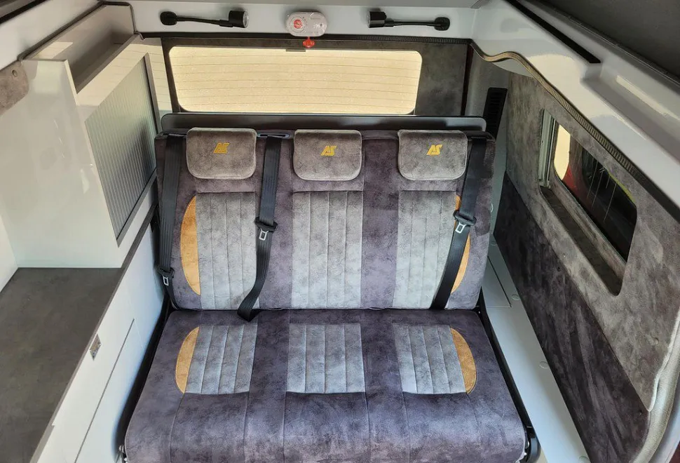AUTO SLEEPERS  CUSTOM AIR 2025-10-01