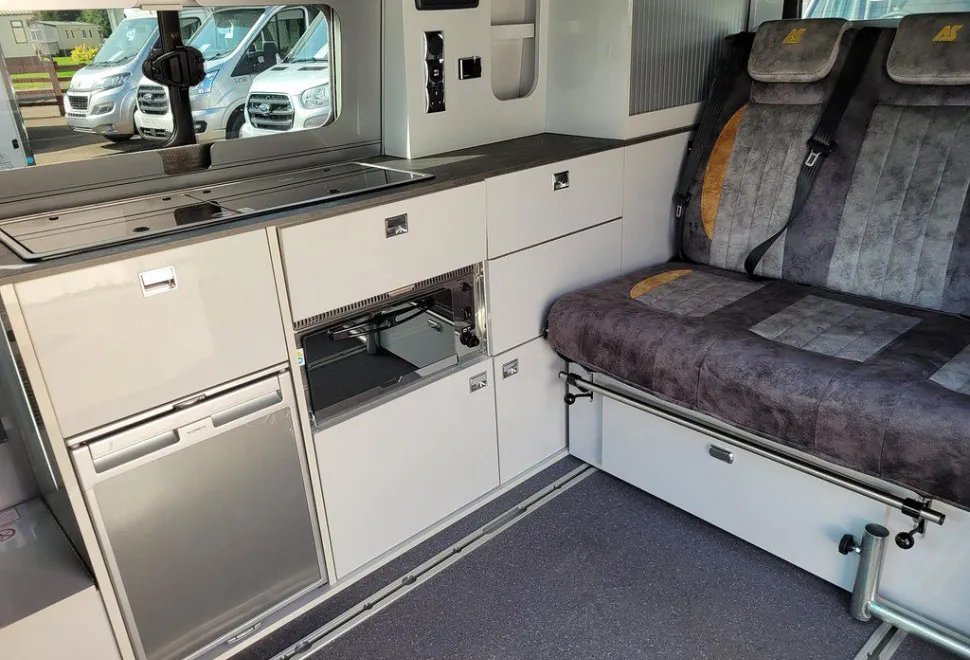 AUTO SLEEPERS  CUSTOM AIR 2025-10-01