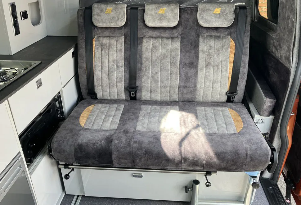 AUTO SLEEPERS  CUSTOM AIR 2025-05-01