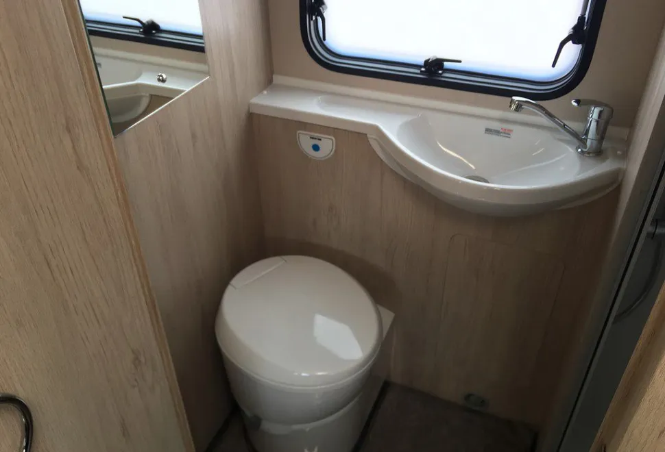 AUTOTRAIL  EXPEDITION C71 2025-05-20