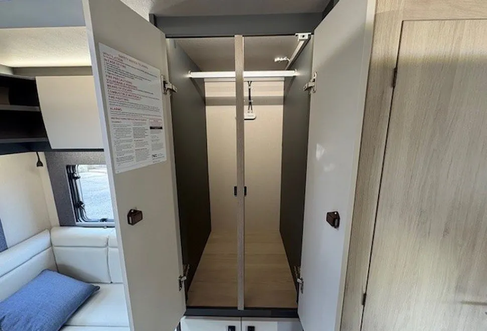 AUTOTRAIL  F-LINE F72 