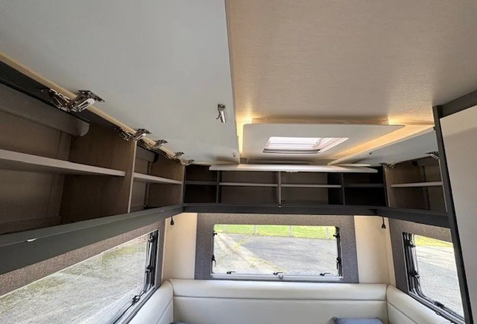 AUTOTRAIL  F-LINE F72 