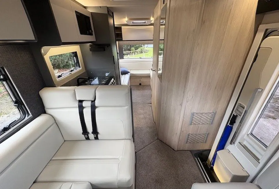 AUTOTRAIL  F-LINE F72 