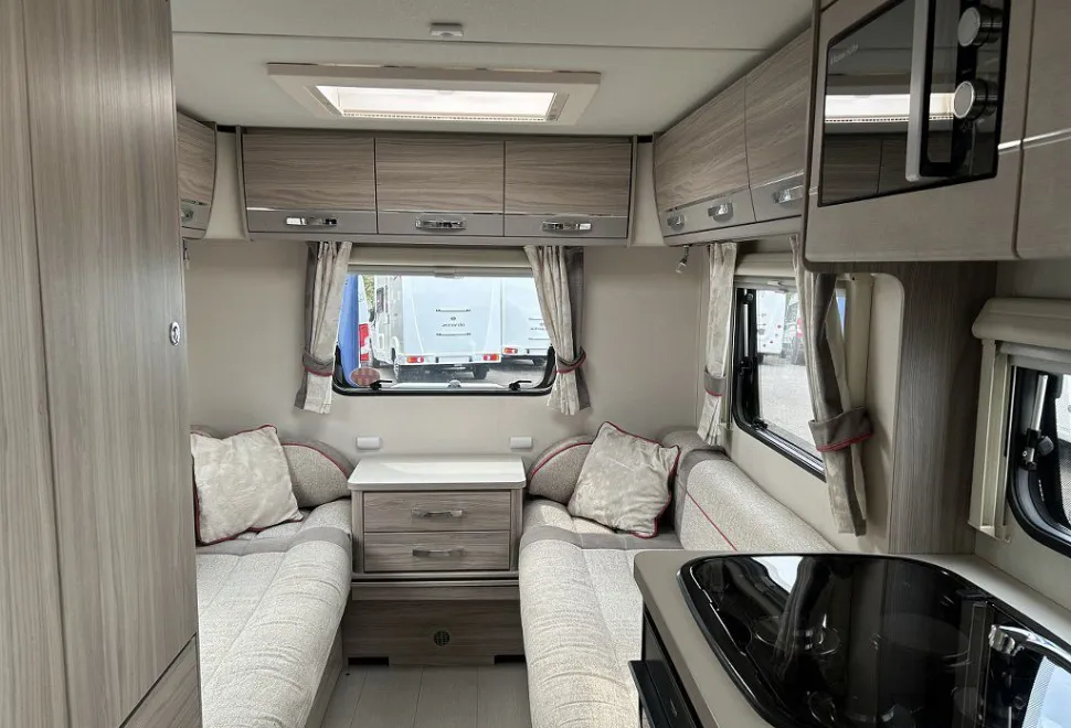 ELDDIS  MAJESTIC 120 2020-12-09