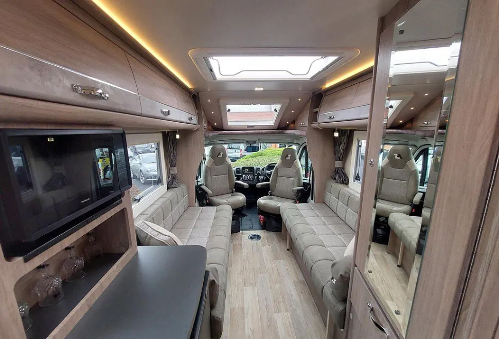 AUTO SLEEPERS  NUEVO EK PLUS 2025-11-01