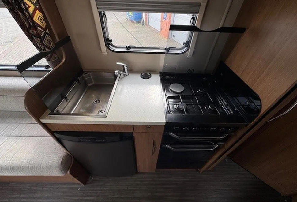 AUTOTRAIL  IMALA 715 LO-LINE 2018-12-04