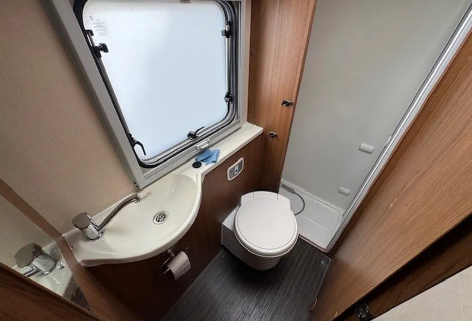 AUTOTRAIL  IMALA 715 LO-LINE 2018-12-04