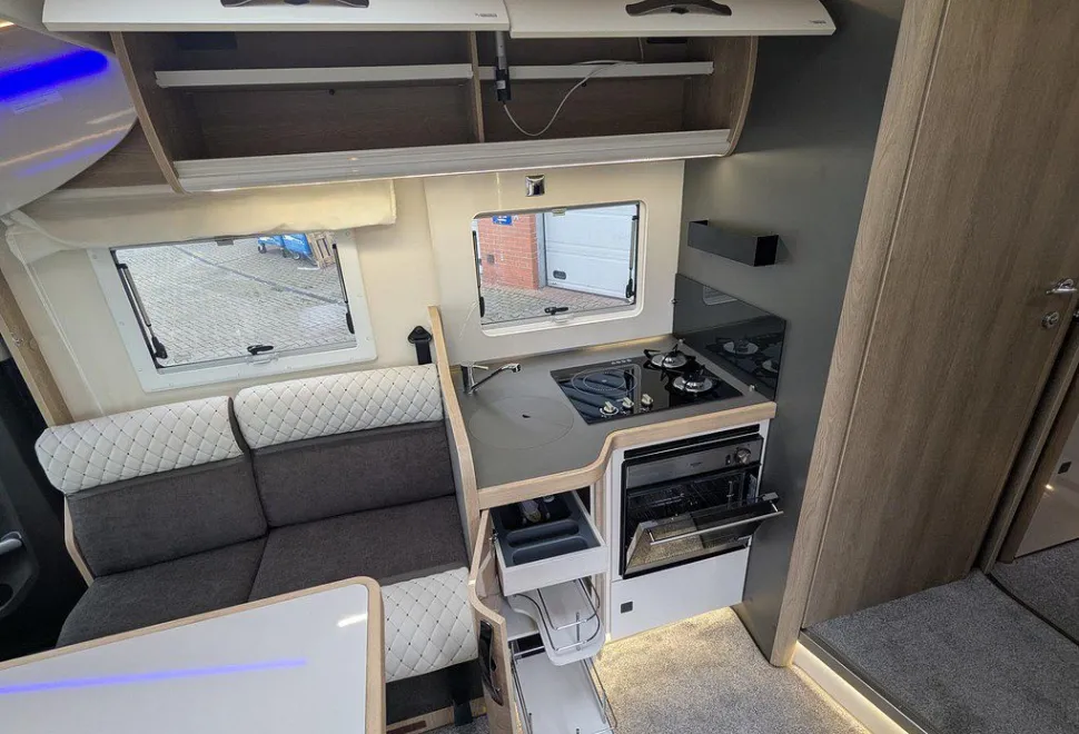 MOBILVETTA  K-YACHT T-LINE 86 