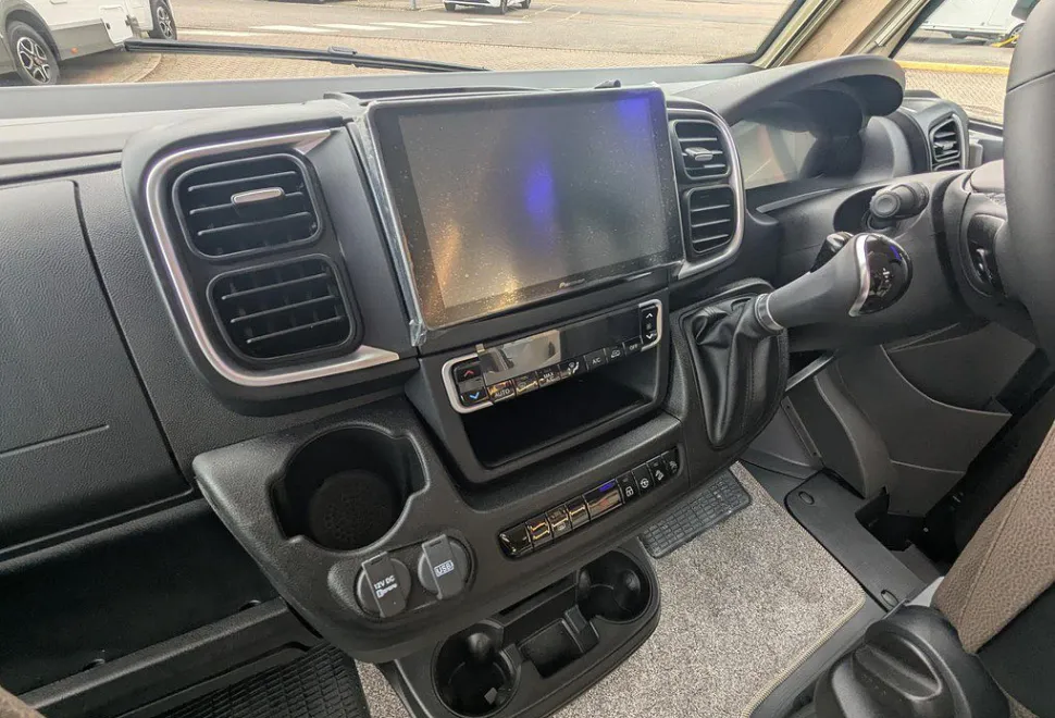 MOBILVETTA  K-YACHT T-LINE 86 
