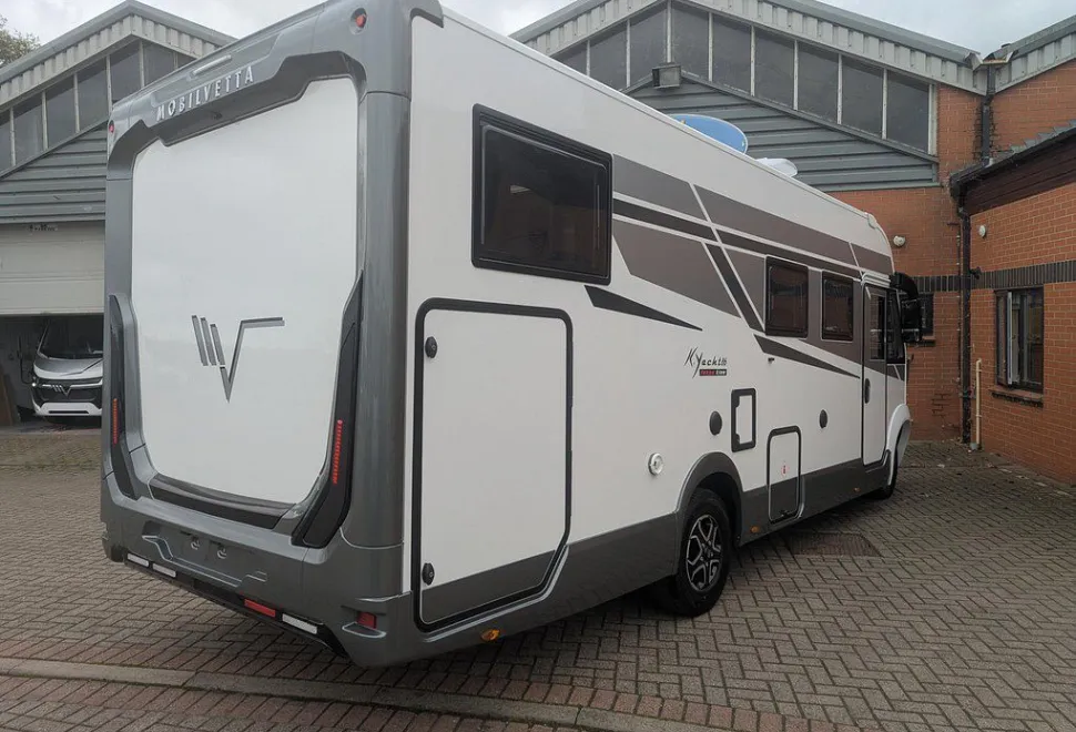 MOBILVETTA  K-YACHT T-LINE 86 