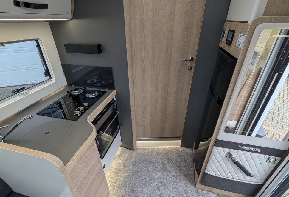 MOBILVETTA  K-YACHT T-LINE 86 