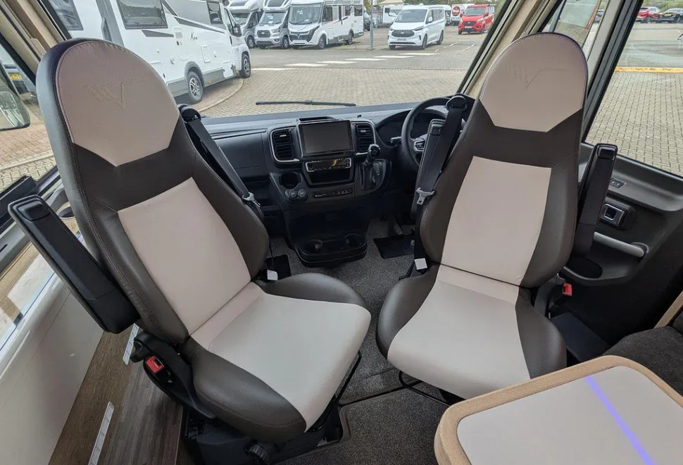 MOBILVETTA  K-YACHT T-LINE 86 