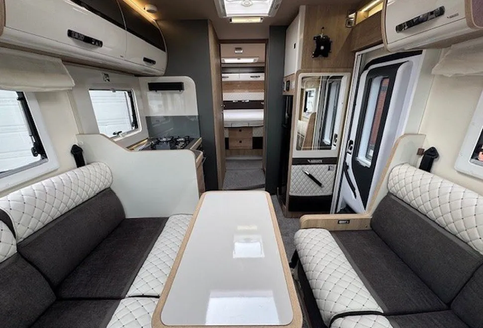 MOBILVETTA  K-YACHT T-LINE 90 2026-03-01