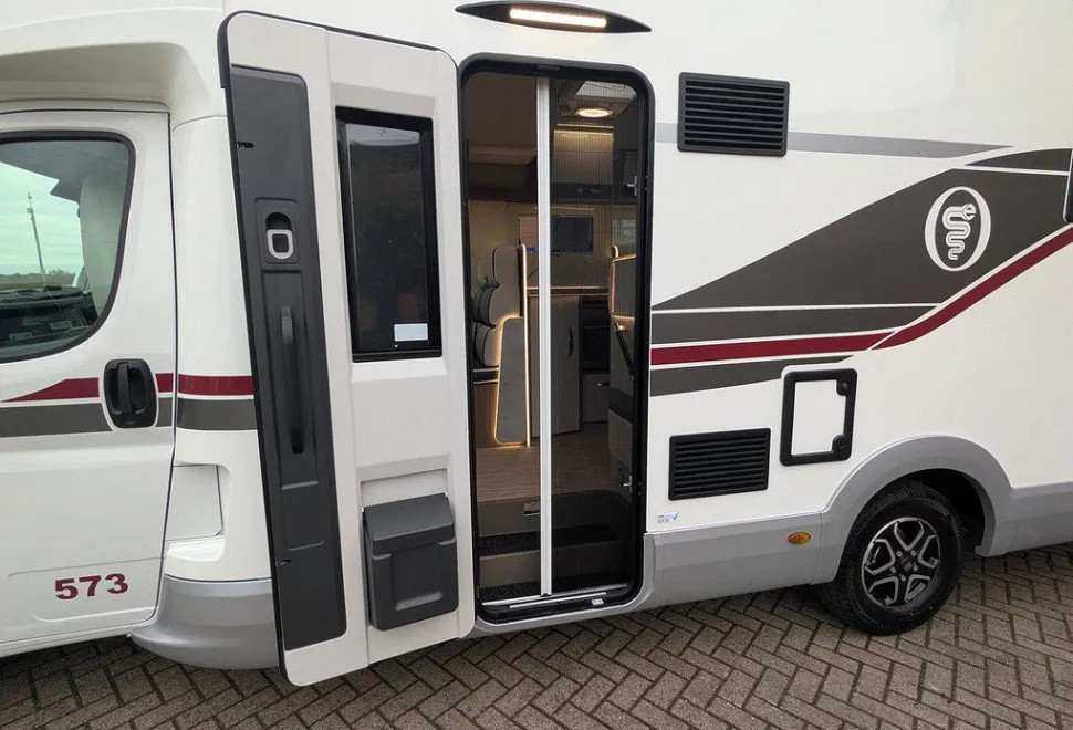 ELNAGH  BARON 573 