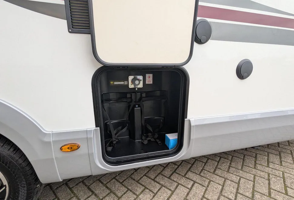 ELNAGH  BARON 573 