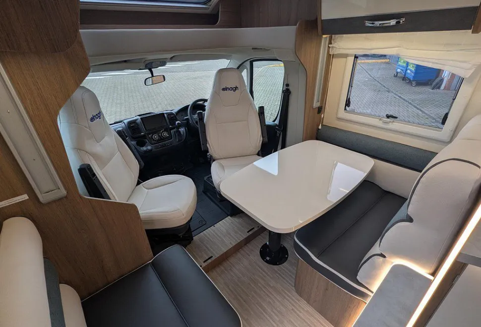 ELNAGH  BARON 579 