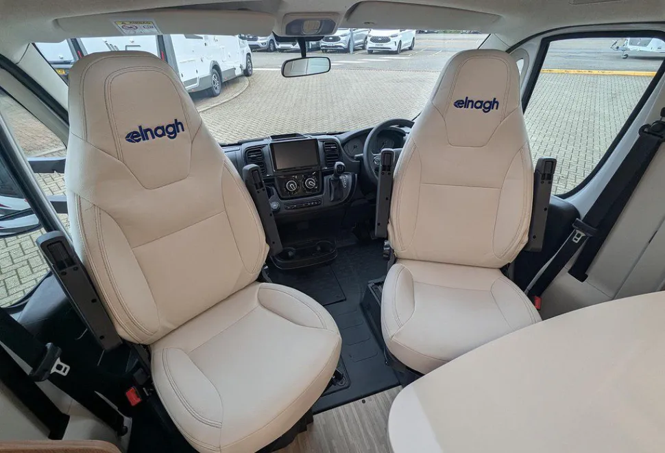 ELNAGH  BARON 579 
