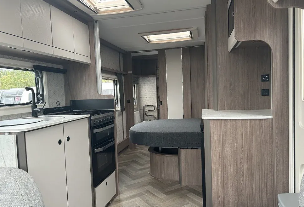 COACHMAN  ACADIA 575 