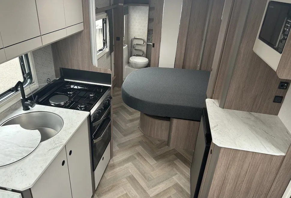 COACHMAN  ACADIA 575 