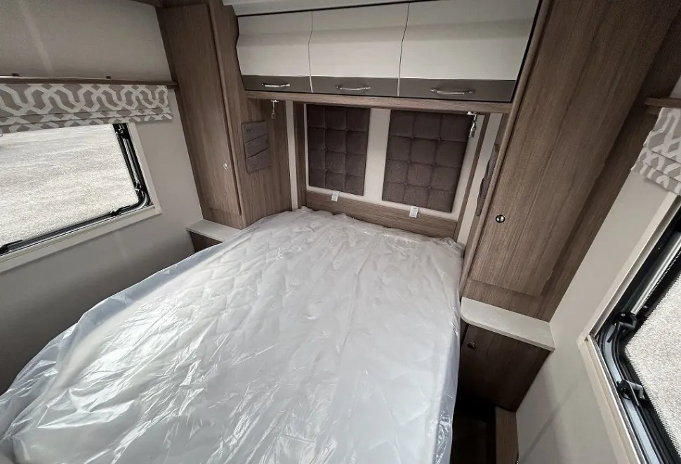 COACHMAN  VIP 545 