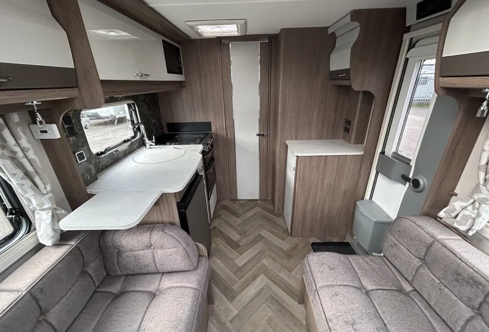 COACHMAN  VIP 545 