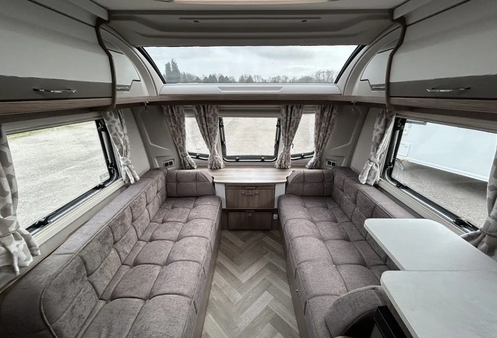 COACHMAN  VIP 545 