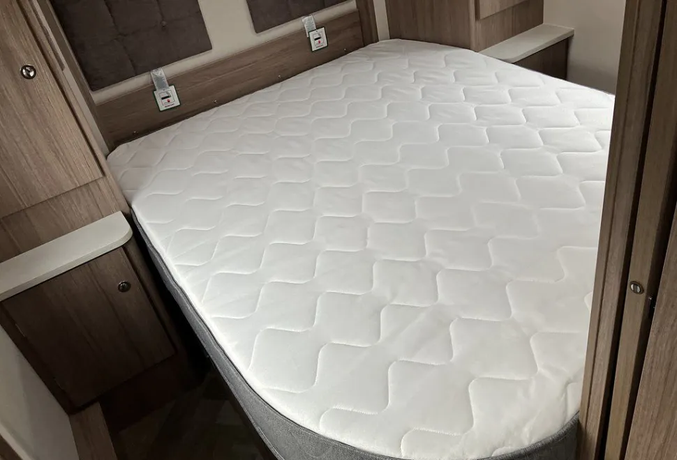 COACHMAN  VIP 545 
