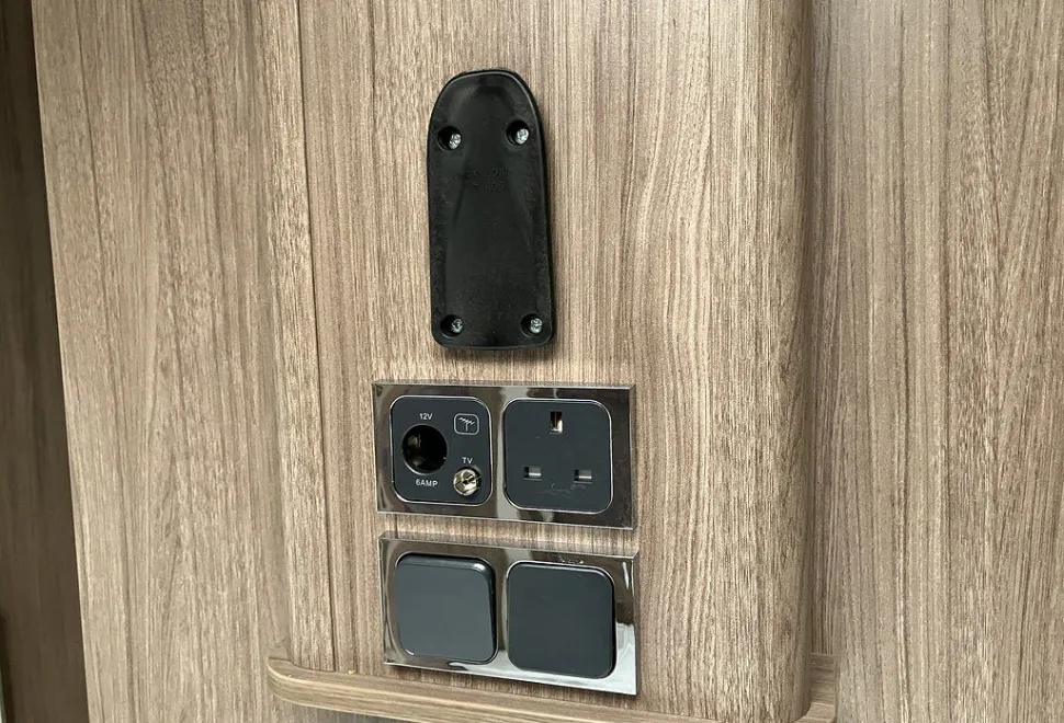 COACHMAN  VIP 545 