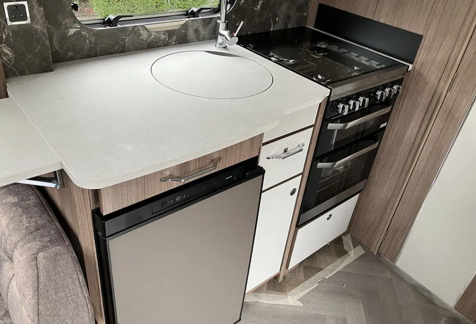 COACHMAN  VIP 545 