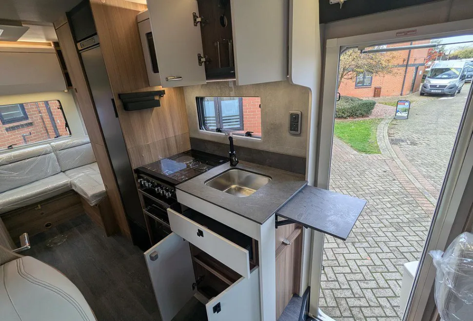 AUTOTRAIL  IMALA 736 