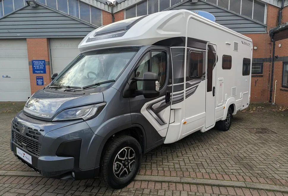 AUTOTRAIL  IMALA 736 